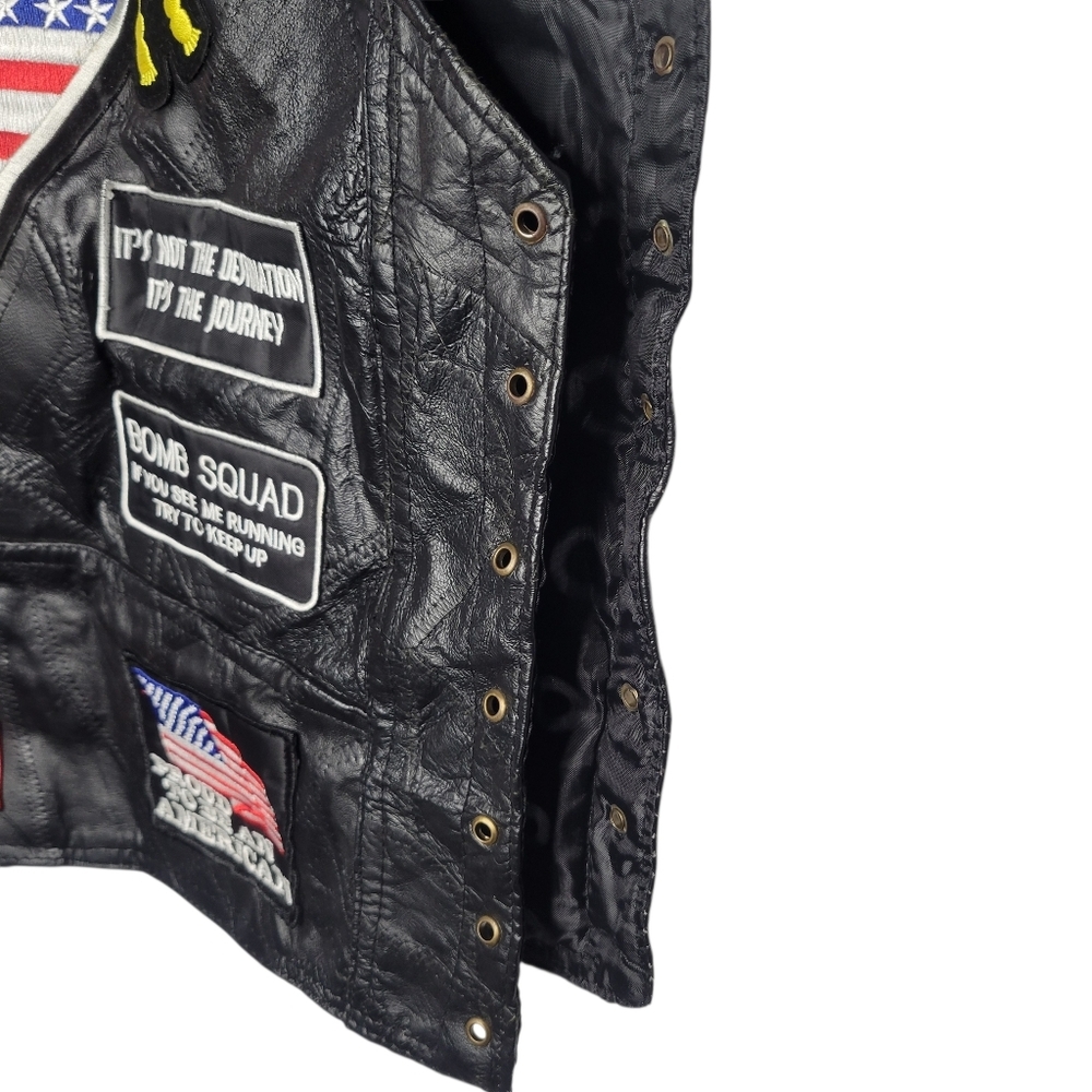 Diamond Plate Buffalo Leather Biker Vest Size XL With Patches - Picture 3 of 5